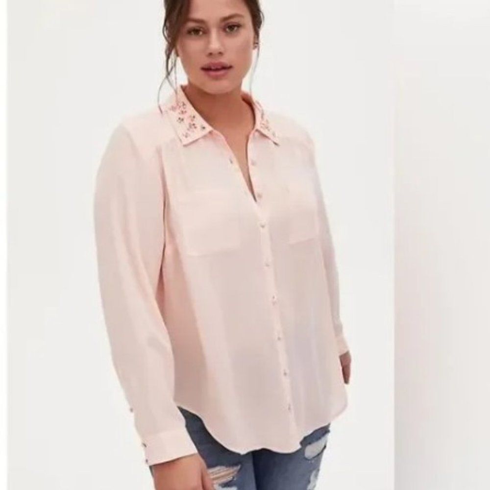 Torrid Madison light pink georgette embellished collar front button blouse Sz 2X